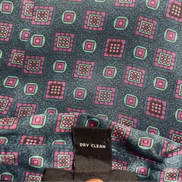 Alfani 100% Silk Blouse Women’s Size 16 Geometric Print Button Down Long Sleeve - Picture 7 of 10